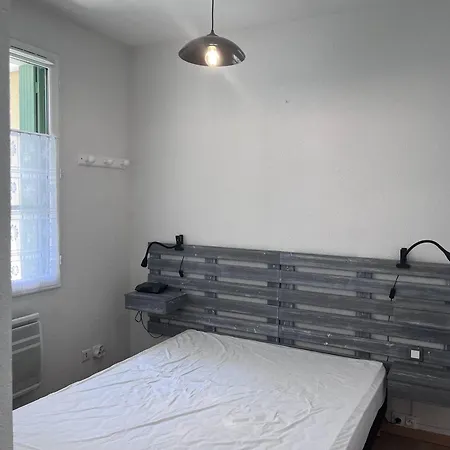 Cosy A Avec Terrasse Et Local A - Fr-1-812-84 Apartment Cauterets